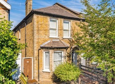 Properties for sale in Chatham Road - KT1 3AA view1