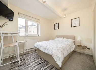 Properties for sale in Chelsea Cloisters - SW3 3ES view1