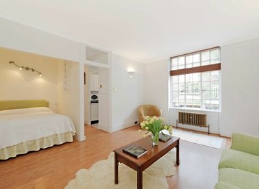 Properties for sale in Chelsea Manor Street - SW3 3TT view1