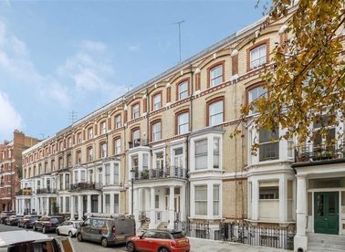 Properties for sale in Cheniston Gardens - W8 6TH view1