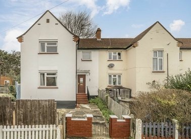 Properties for sale in Cherry Crescent - TW8 8NN view1