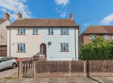 Properties for sale in Cherry Crescent - TW8 8NN view1