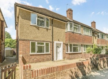 Properties for sale in Chertsey Road - TW2 6LS view1