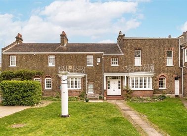 Properties for sale in Chesterfield Walk - SE10 8HJ view1