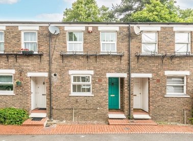 Properties for sale in Chestnut Close - SW16 2RT view1
