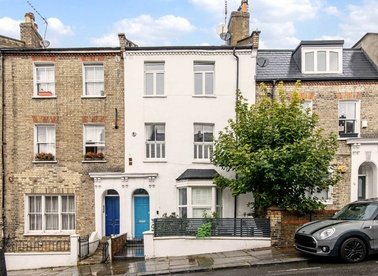 Properties for sale in Chetwynd Road - NW5 1DA view1