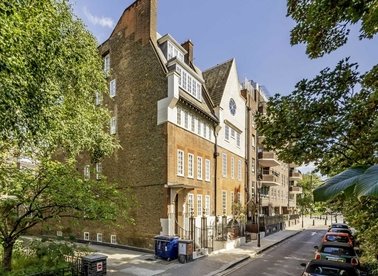 Cheyne Walk, London, SW3