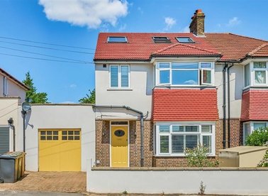 Properties for sale in Chudleigh Road - SE4 1EE view1