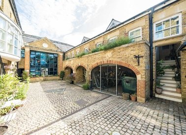 Properties for sale in Church Street - TW12 2GA view1