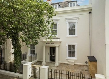 Properties for sale in Church Street - TW7 6XB view1