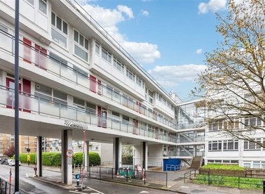 Properties for sale in Churchill Gardens - SW1V 3BE view1