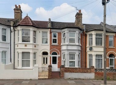 Properties for sale in Churchill Road - NW2 5EH view1