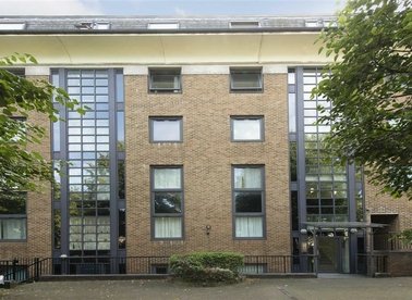 Properties for sale in City Road - EC1V 2PZ view1