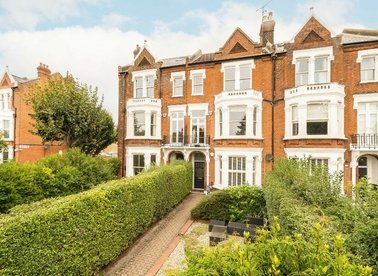 Properties for sale in Clapham Common North Side - SW4 9SB view1