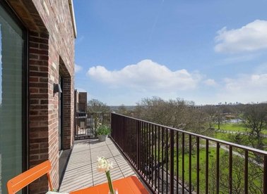 Properties for sale in Clapton Common - E5 9AP view1