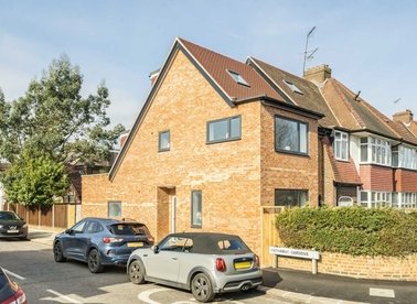 Properties for sale in Claremont Road - W13 0DQ view1