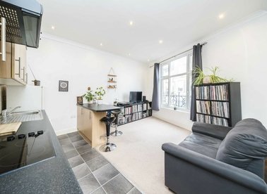 Properties for sale in Clarence Road - E5 8DY view1