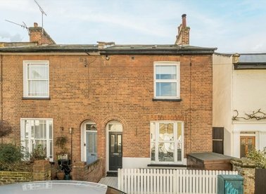 Properties sold in Cleaveland Road - KT6 4AH view1