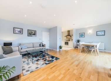 Properties for sale in Clephane Road - N1 2FT view1