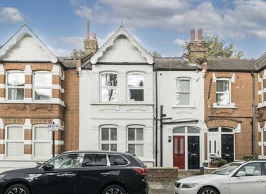 Properties for sale in Cleveland Avenue - W4 1SW view1