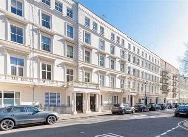 Properties for sale in Cleveland Gardens - W2 6HA view1