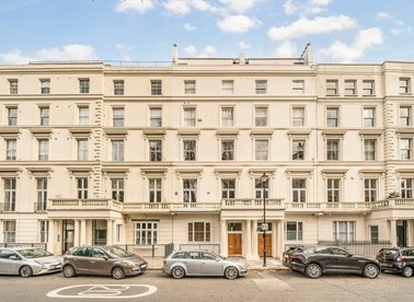 Properties for sale in Cleveland Gardens - W2 6HA view1