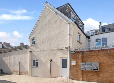 Properties for sale in Clifden Road - E5 0LN view1