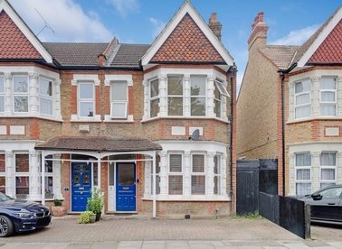 Properties for sale in Coldershaw Road - W13 9DT view1