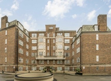Properties for sale in College Crescent - NW3 5DP view1