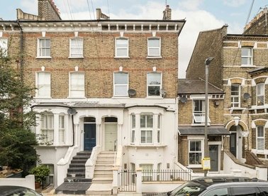 Properties for sale in Cologne Road - SW11 2AJ view1