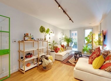Properties for sale in Colonnade Gardens - W3 7TJ view1