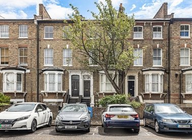 Properties for sale in Colvestone Crescent - E8 2LH view1