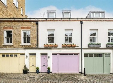 Properties for sale in Conduit Mews - W2 3RE view1