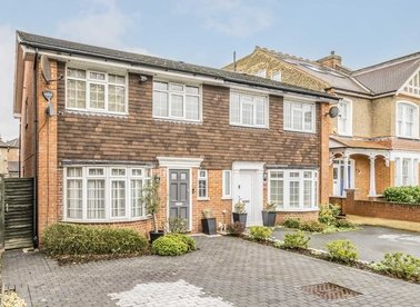 Properties for sale in Coombe Lane - SW20 0QT view1
