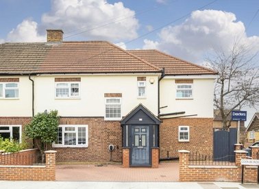 Properties for sale in Coombe Road - TW12 3PB view1