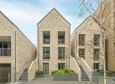 Properties for sale in Coombe Road - KT3 4PX view1