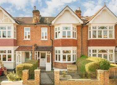 Properties sold in Copthall Gardens - TW1 4HH view1