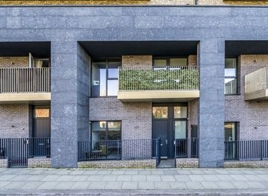 Properties for sale in Corbet Gardens - W3 8PQ view1