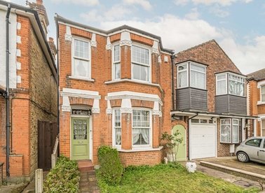 Properties for sale in Cotterill Road - KT6 7UN view1