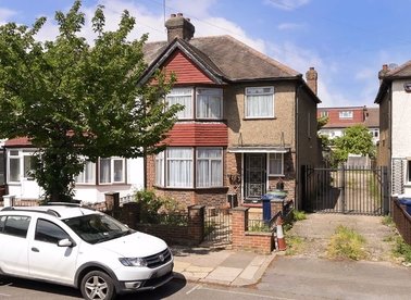 Properties for sale in Court Way - W3 0PZ view1