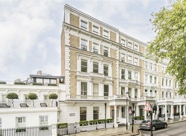 Properties for sale in Courtfield Gardens - SW5 0PD view1