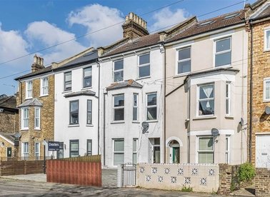Properties for sale in Courthill Road - SE13 6DW view1