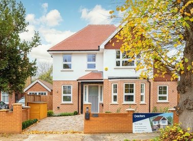 Properties for sale in Courtlands Avenue - TW12 3NT view1