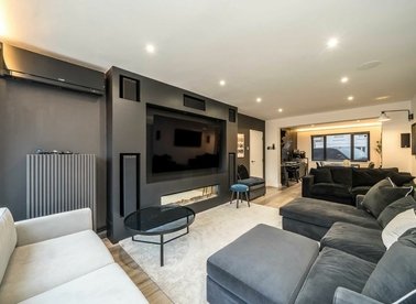Properties for sale in Cowper Road - W3 6PZ view1