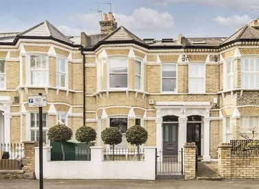 Properties for sale in Crescent Lane - SW4 9PT view1