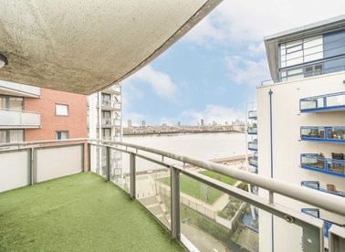 Properties for sale in Crews Street - E14 3SP view1