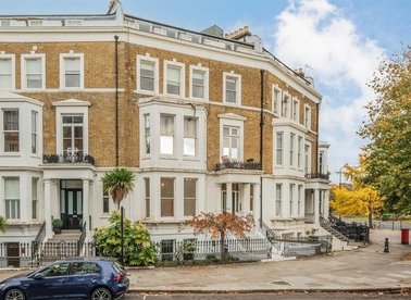 Properties for sale in Cromwell Crescent - SW5 9QN view1