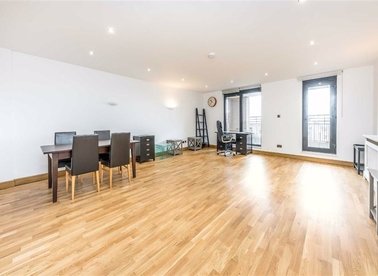 Properties for sale in Cromwell Road - SW7 4XF view1