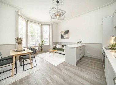 Properties for sale in Cumberland Park - W3 6SY view1