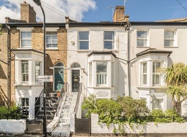 Properties for sale in Cunnington Street - W4 5ER view1